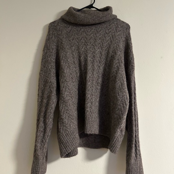 Old Navy Sweaters - Old Navy Taupe TurtleNeck Sweater